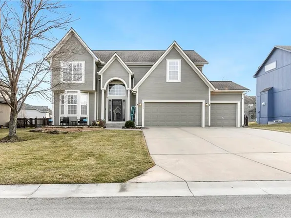 2205 SW Hawk View Rd, Lees Summit, MO 64082
