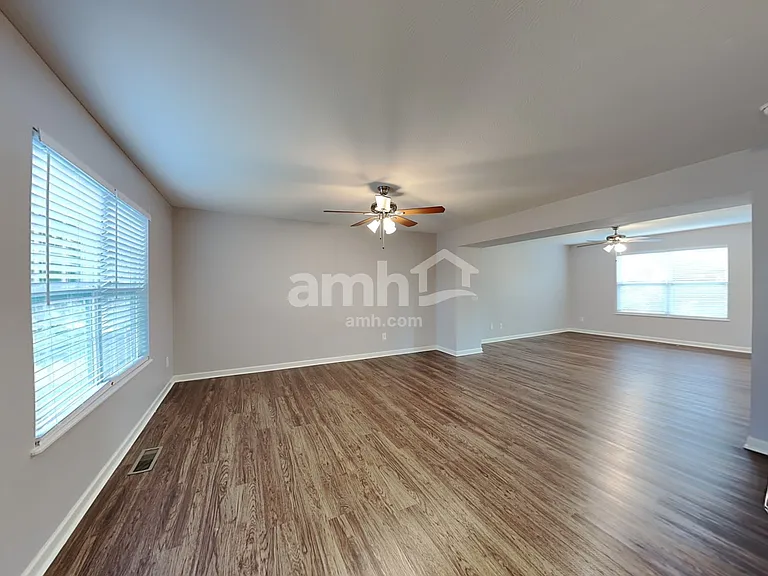 5499 Lehman Meadows Dr — Photo 8