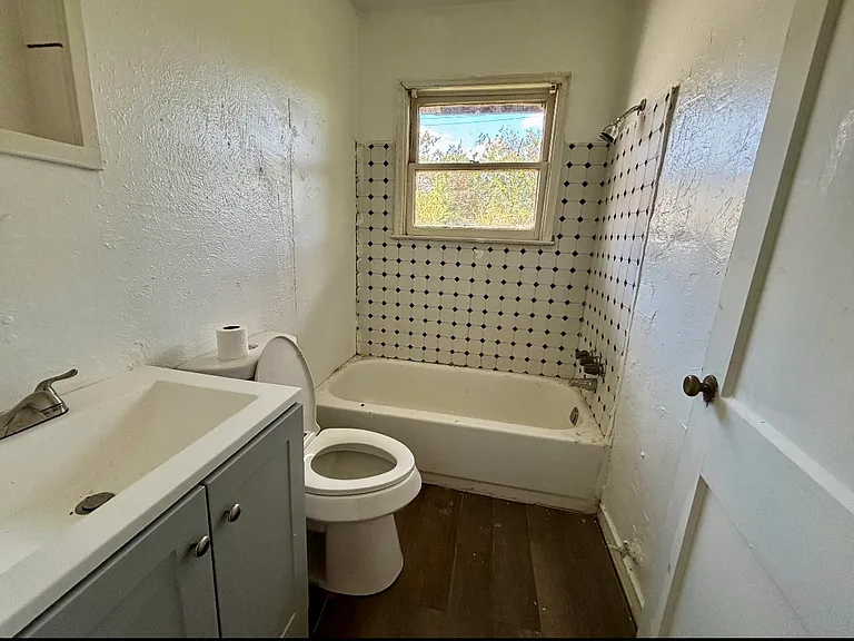 612 Winding Way St — Photo 6