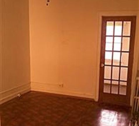 4th image of 8048 S Ellis Ave #1