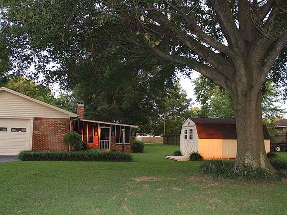 4th image of 20 Nancewood Dr