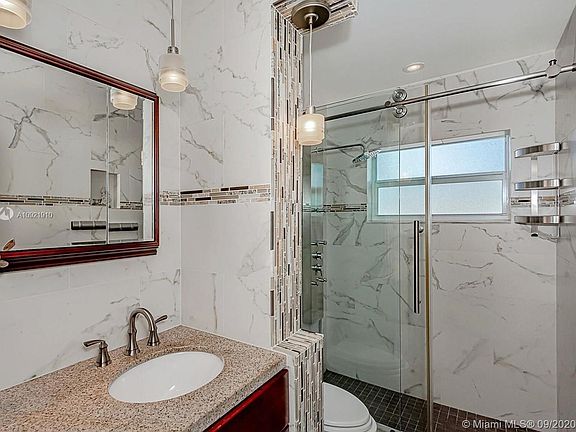 3rd image of 161 NE 10th Ave APT 5B