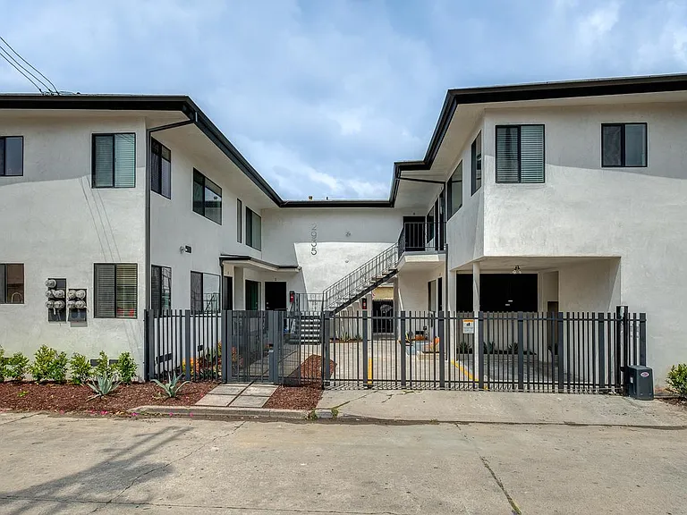 2935 Duray Pl #4A — Photo 10