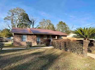 403 E Underwood St, Brewton, AL 36426