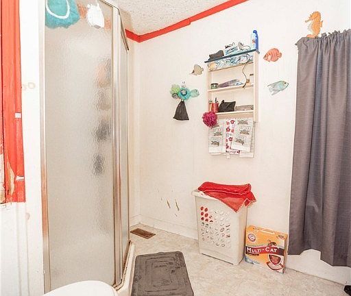 4th image of 237 Hier Ave