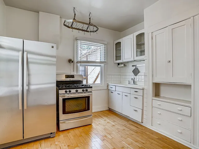 2315 E 5th Ave — Photo 3
