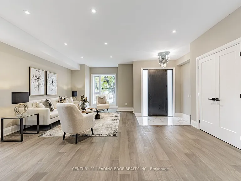 19 Donalda Cres #UPPER — Photo 5