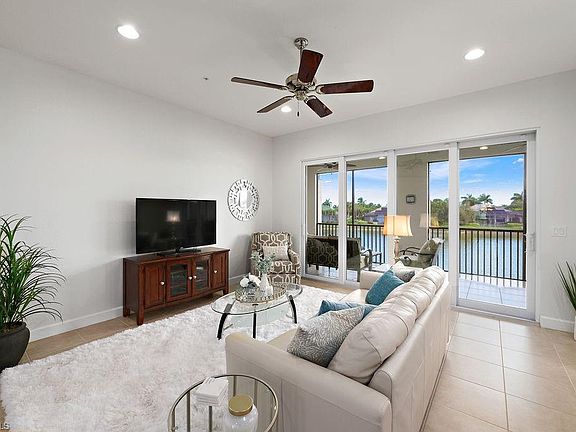 4th image of 8073 Players Cove Dr Unit 202