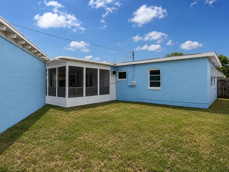 14034 Marguerite Dr — Photo 17