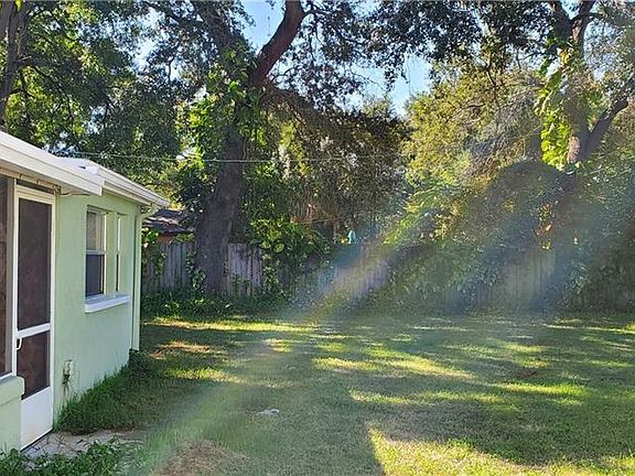 5th image of 3507 W El Prado Blvd