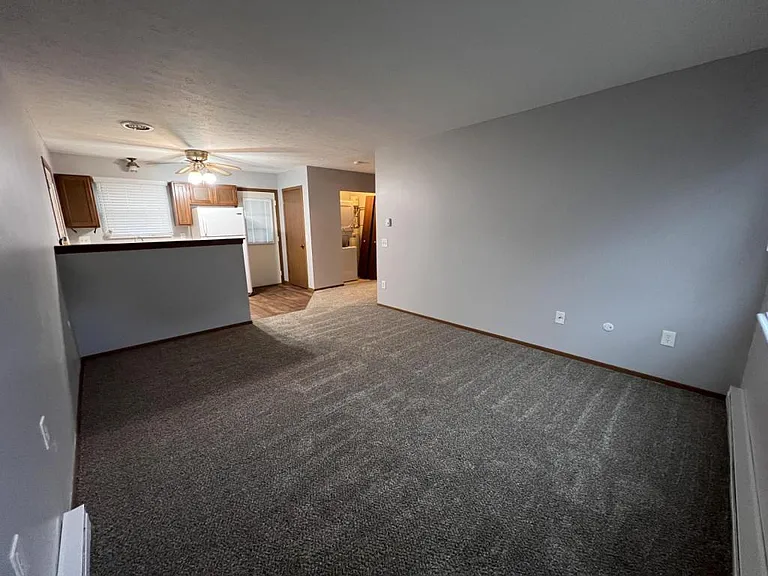 1174 S Lincoln Ave #C — Photo 3