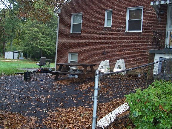 Side View/Extra Parking