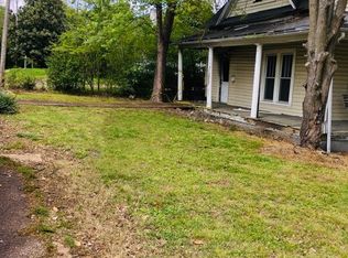 192 N Forrest Ave, Camden, TN 38320
