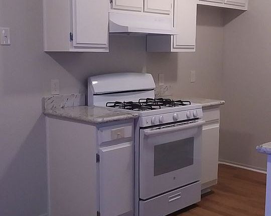 4th image of 17740 Scherzinger Ln #208