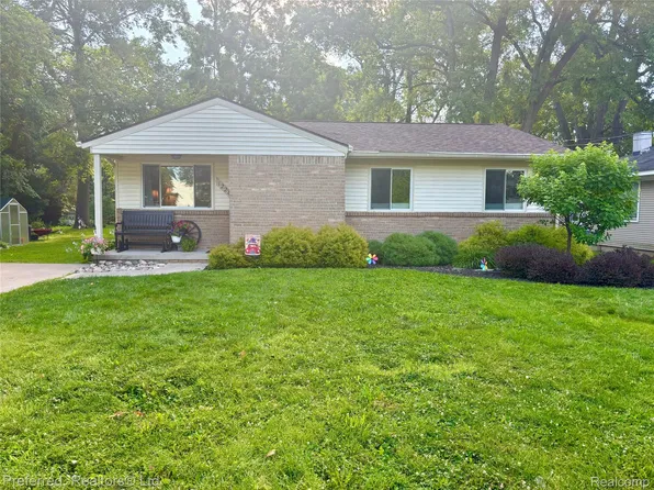 12244 Camden St, Livonia, MI 48150