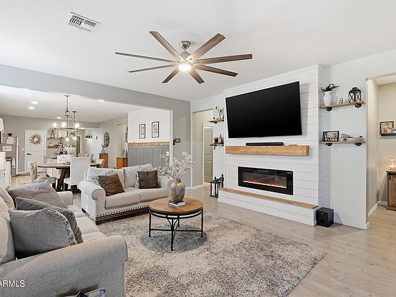 4th image of 23892 W WATKINS Street