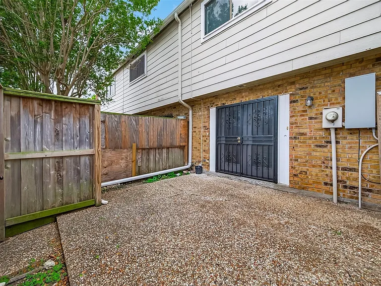 6631 Wanda Ln — Photo 34
