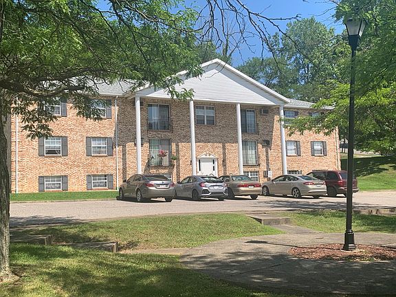 4th image of 800 Northwood Ct #201