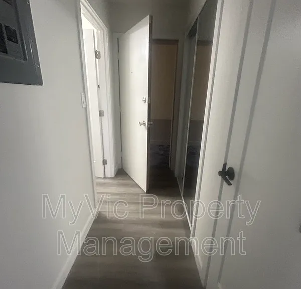 11919 101st St NW — Photo 9