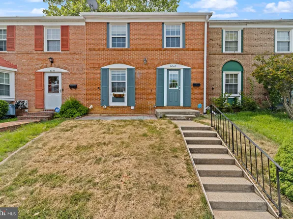 8042 Saint Annes Ct, Alexandria, VA 22309