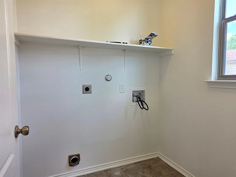 160 Mistletoe Ln — Photo 10
