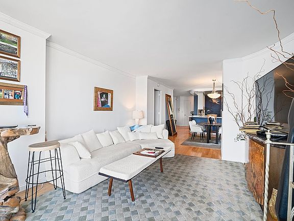 4th image of 330 E 38th St APT 21K