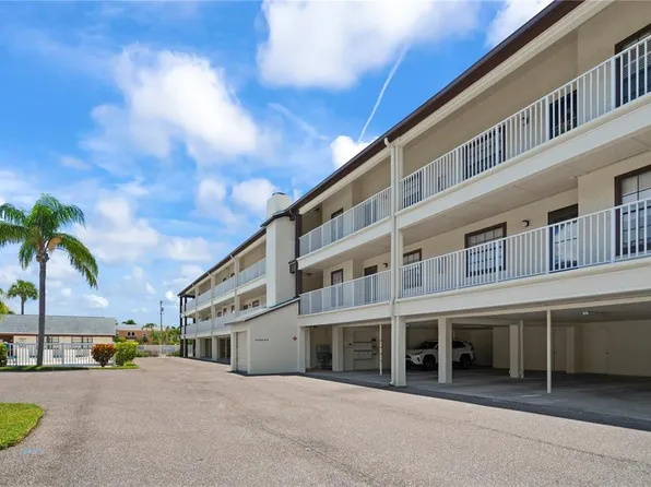 340 Causeway Blvd APT 104, Dunedin, FL 34698