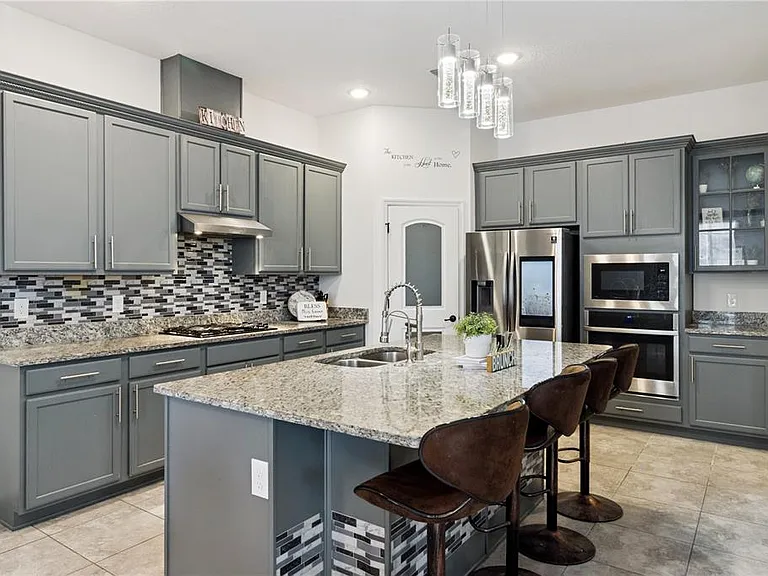 2264 Emerald Springs Dr — Photo 12