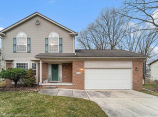 3516 Samuel Ave, Rochester Hills, MI 48309