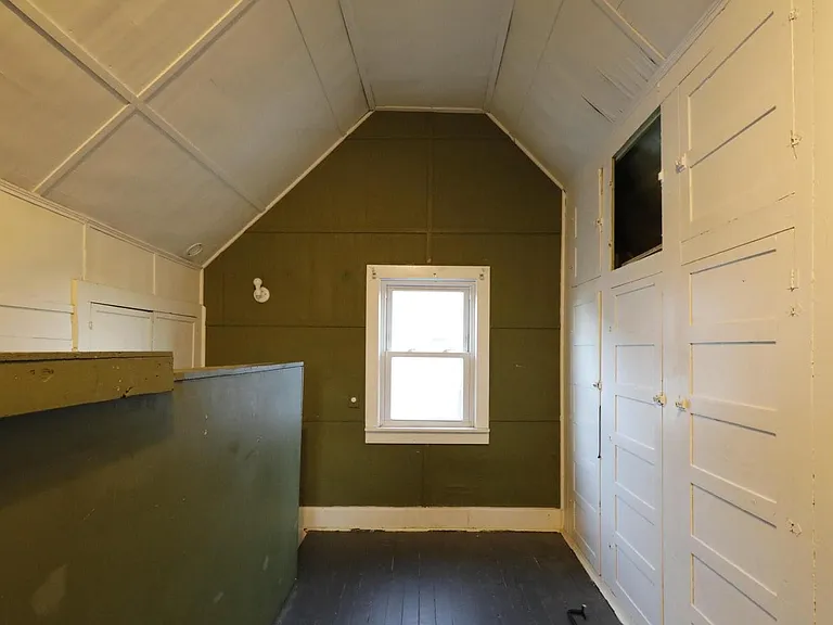 504 N Walnut St — Photo 19