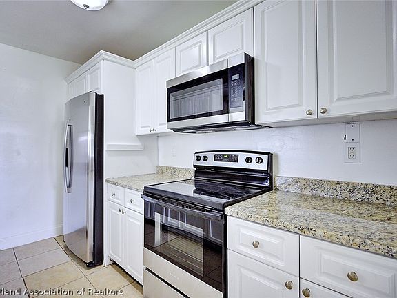3rd image of 1061 Lake Sebring Dr