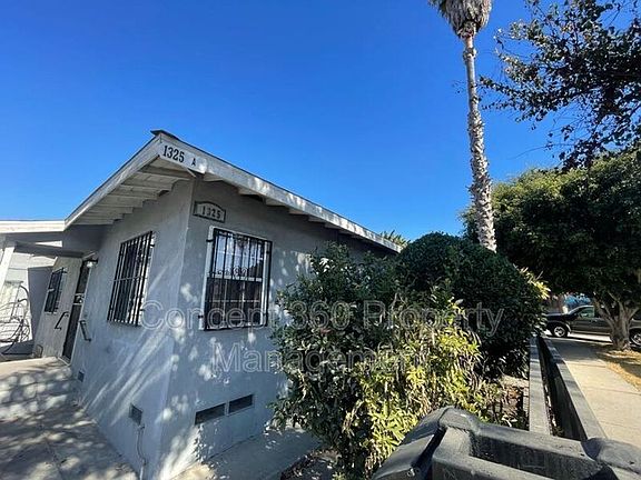 2nd image of 1325 1/2 W Parade St