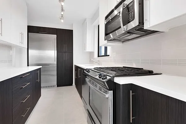 Rented by Cooper & Cooper Real Estate | media 17