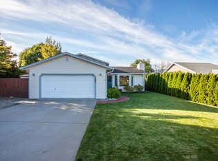 608 10th St NE, East Wenatchee, WA