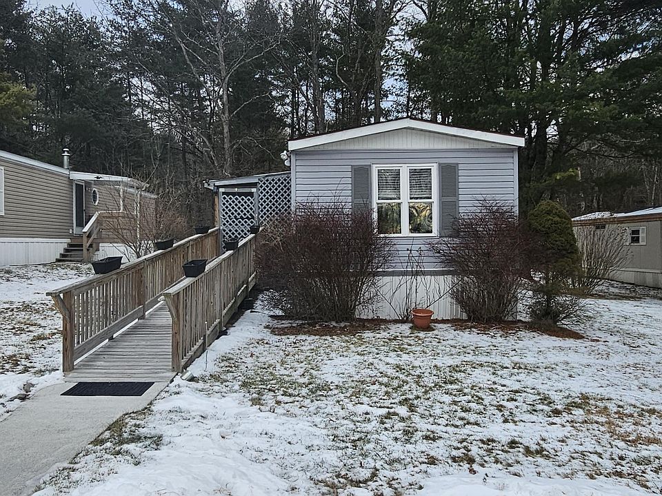 1st image of 145 Gold Ln