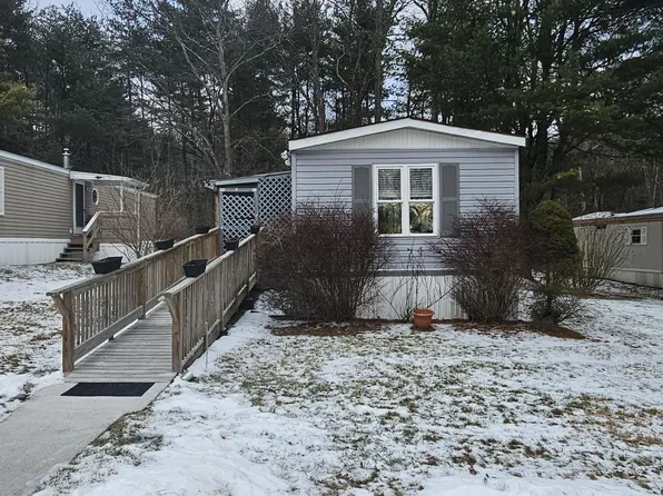 145 Gold Ln, Stroudsburg, PA 18360