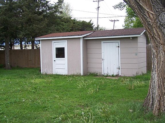 4th image of 1205 NW 4th St