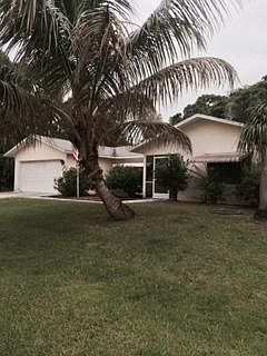 3rd image of 448 NW Raymond Ln