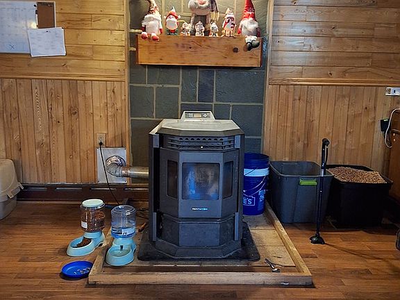 4th image of 766 Paul Hollow Rd