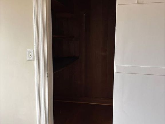 3rd image of 480 Sanford Ave Floor 3