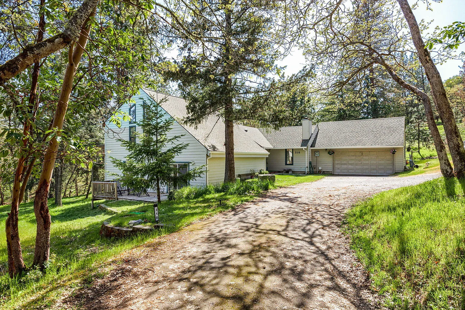 310 Richard Way photo 1