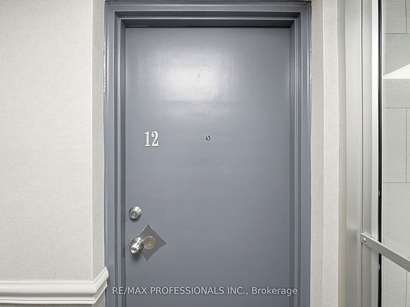 5th image of 48 Three Valleys Dr #12