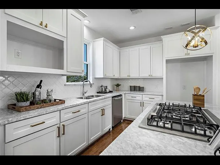 1521 Laird St #C — Photo 8