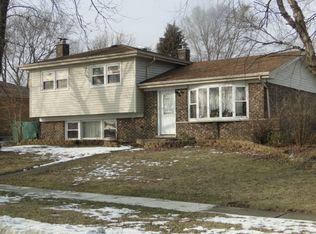 634 Merlin Dr, Schaumburg, IL 60193