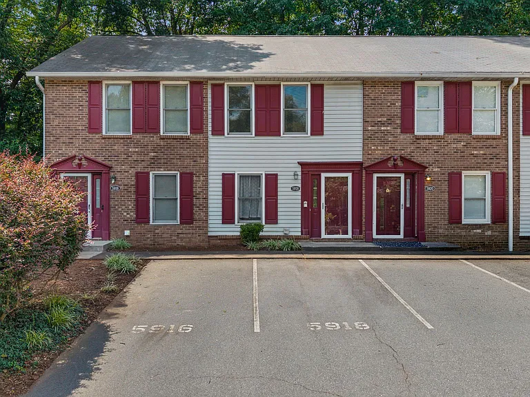 5918 King Charles Ct — Photo 1