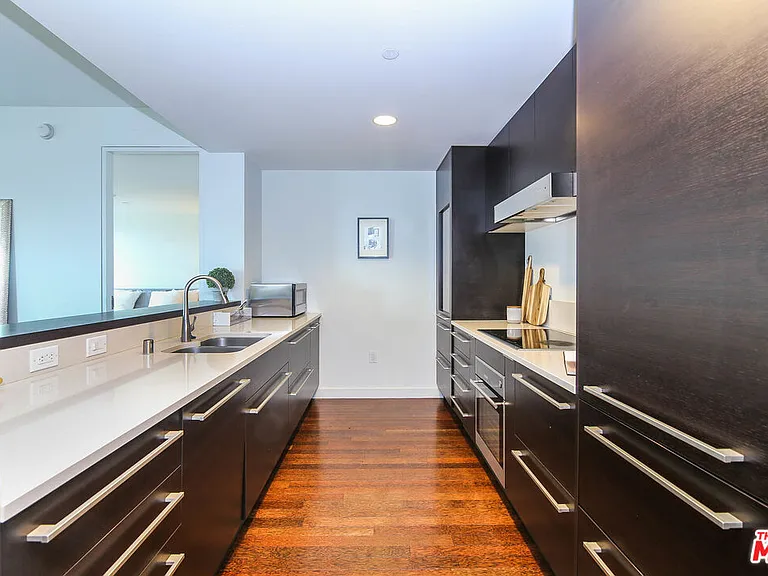 6250 Hollywood Blvd #11N — Photo 6