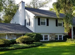 437 Merion Dr, Newtown, PA 18940