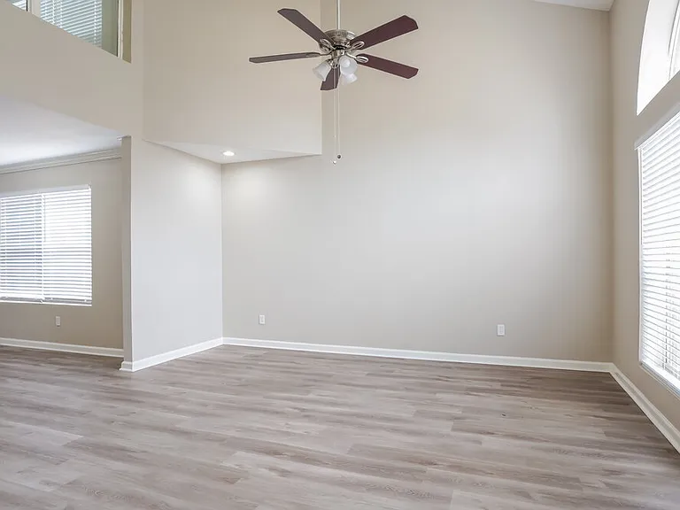 5218 Prairie Creek Dr — Photo 4