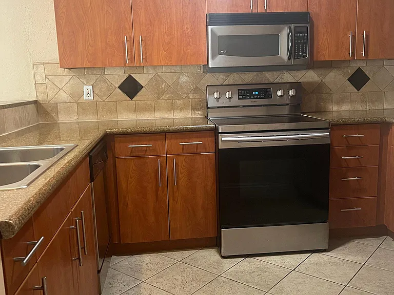 7003 Saranac St #105 — Photo 15