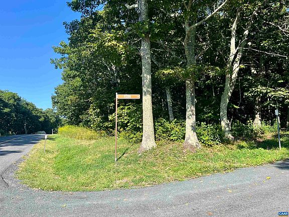 4th image of 805 Devils Knob Loop